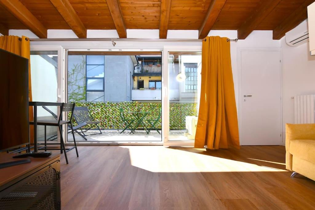 Bocconi Fond Prada Ieo Spettacolare Attico Con Terrazzo Apartment Milan Bagian luar foto